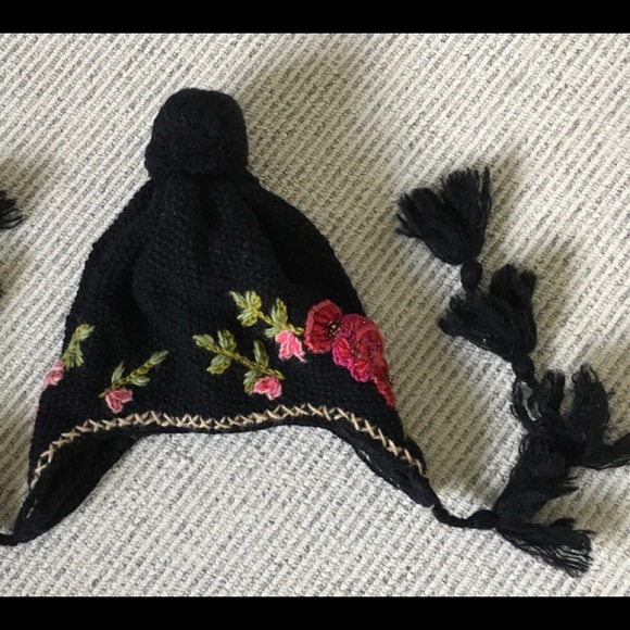 French Knot Marigold Earflap hat NEW - Picture 3 of 4